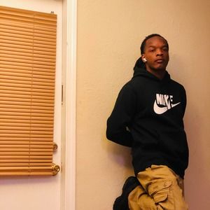 Meet your Posher, Dewayne